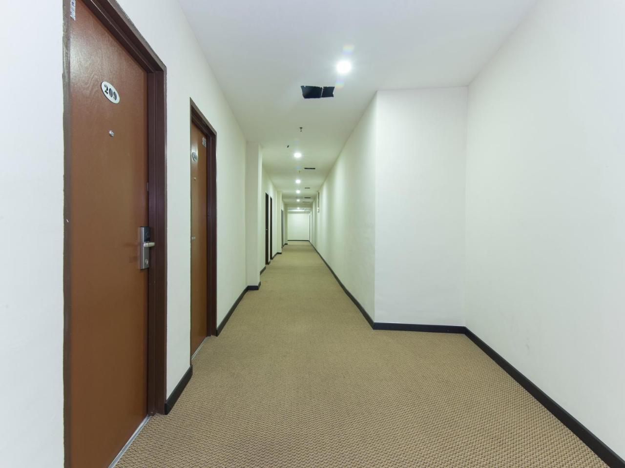 Central Hotel Bahau Exteriör bild
